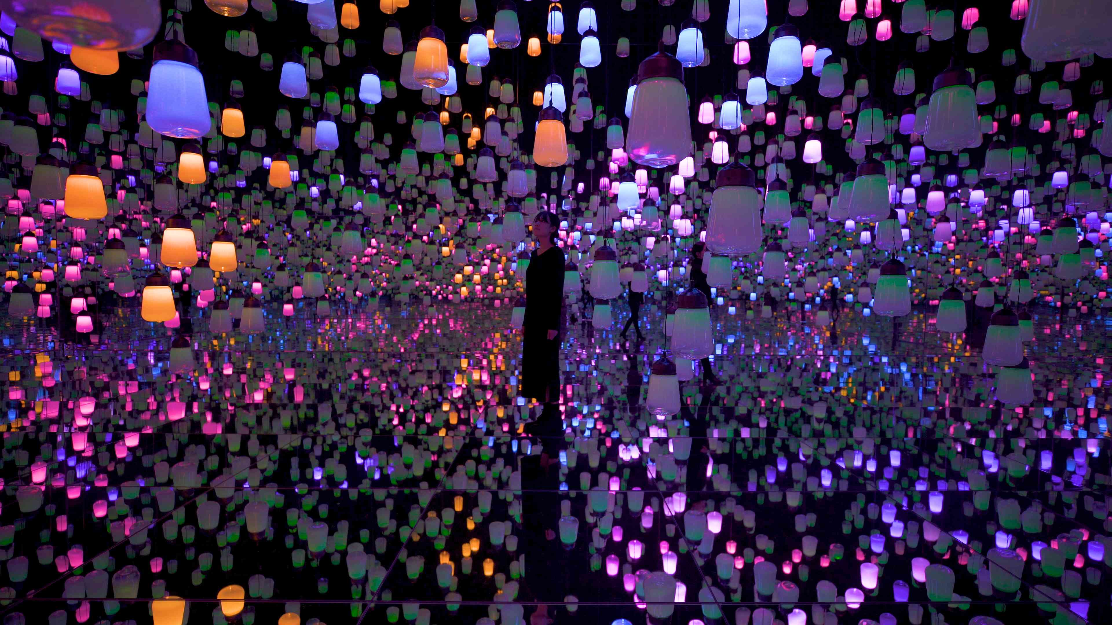 Forest of Resonating Lamps - One Stroke, Spring Mountain