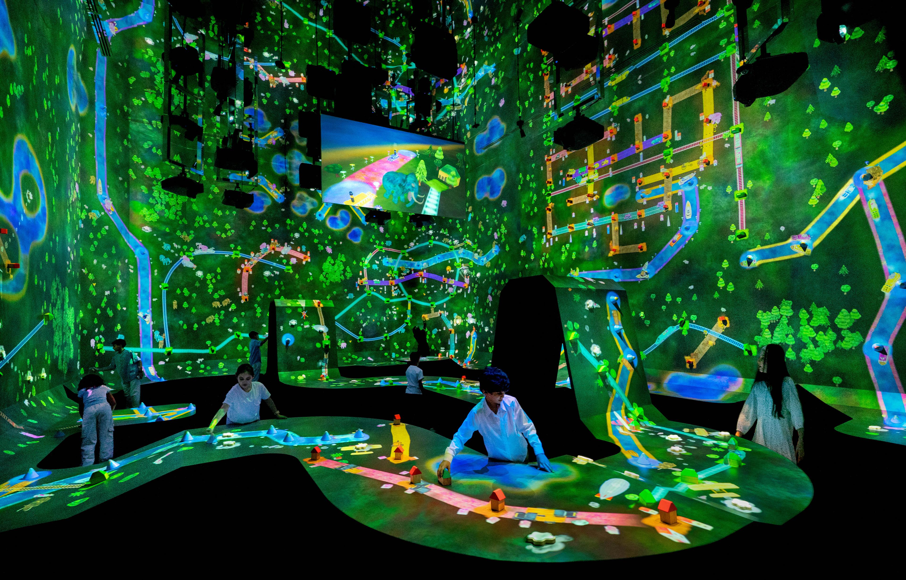 teamlab-sketch-flight-and-connecting-block-town-teamlab